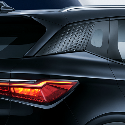 C-Pillar with Wave-Textured Finish