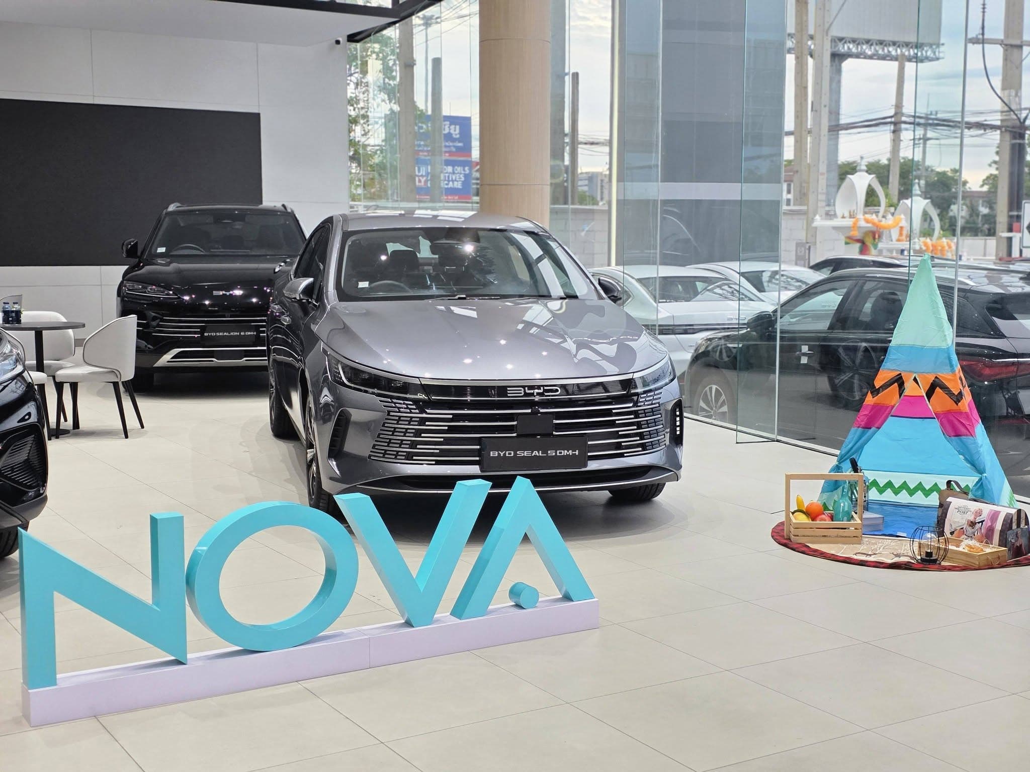 Refreshments served for guests at the Salaya showroom